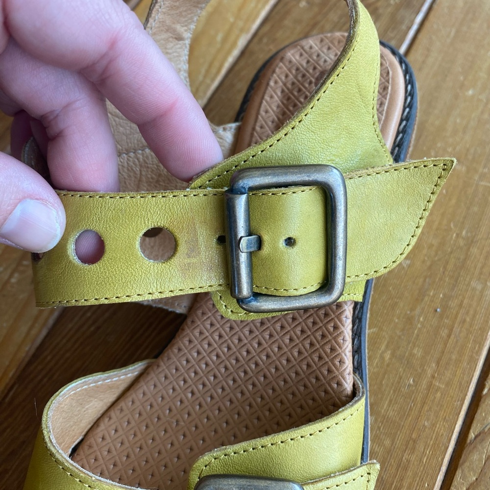 Leather boho Yellow Sandals - Picture 8 of 9
